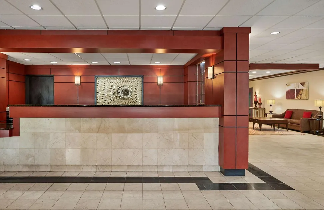 Best Western Plus Milwaukee Airport Hotel & Conference Center-1